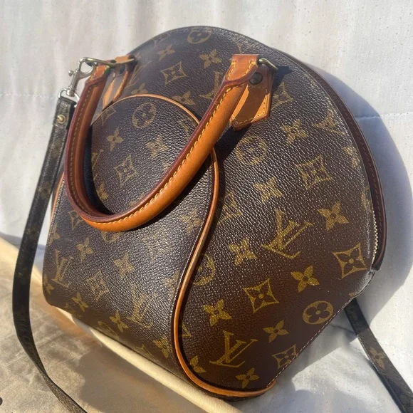 SOLD✨ Authentic Louis Vuitton Ellipse PM Strap, dust bag, lock & key - Picture 2 of 16